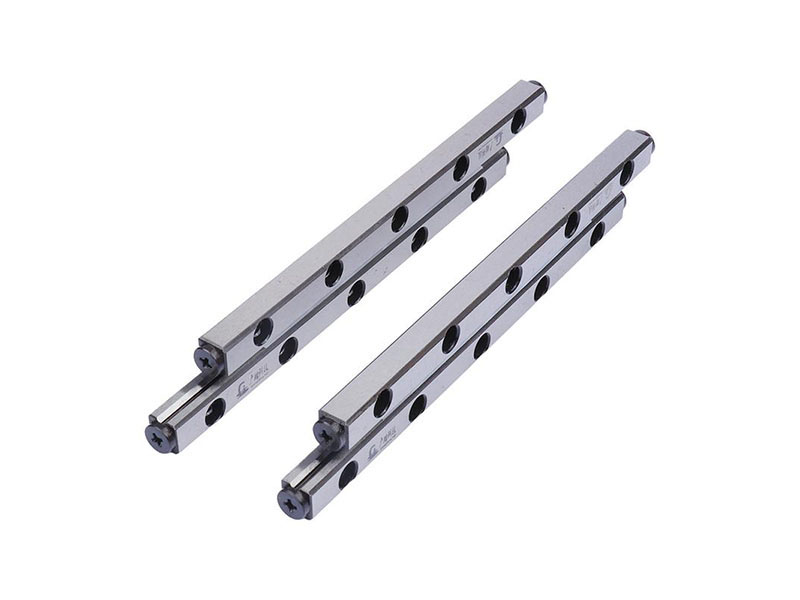 交叉滾子導(dǎo)軌和直線導(dǎo)軌對比的圖片